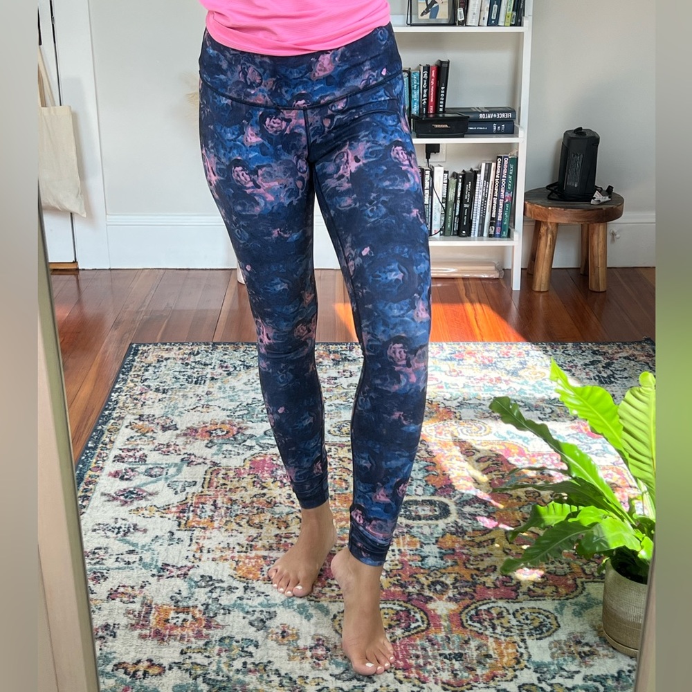 EUC Size 8 Space Dye Leggings